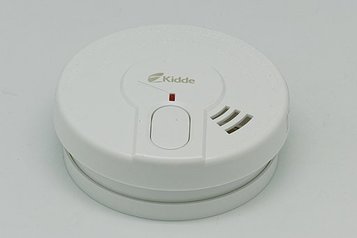 carbon monoxide detector beeping