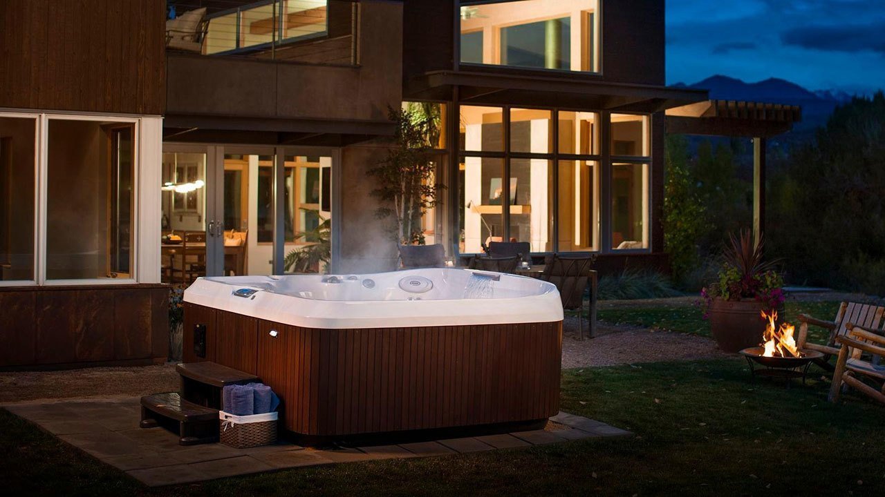 Jacuzzi Vs Hot Tub Home Buying Checklist